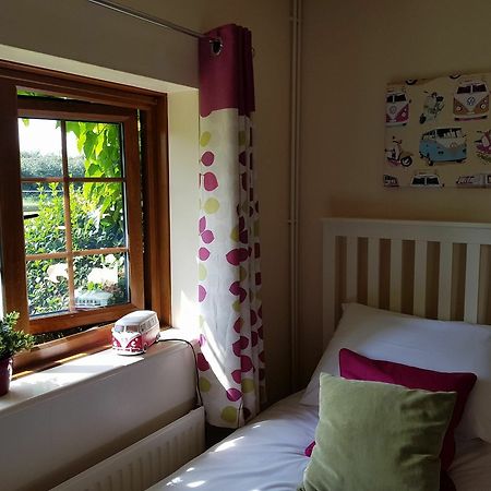 Hawthorn Farm Cottages Cantorbéry Extérieur photo
